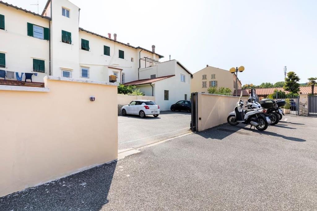 Casa “Oasi Del Mare” Leilighet Livorno Eksteriør bilde